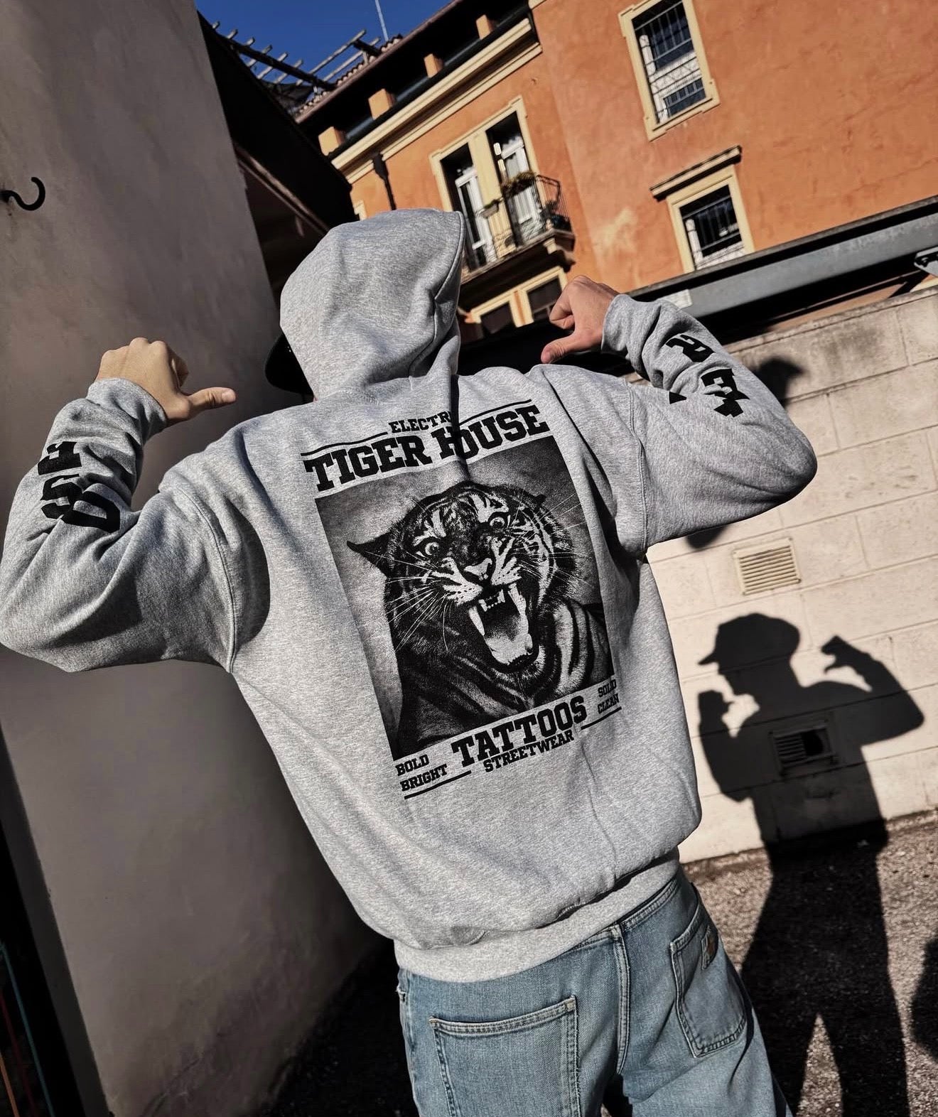 Felpa 1994 x Tiger House Tattoo